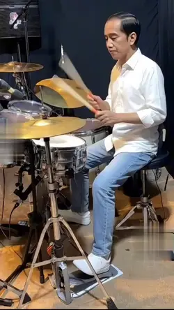 DRUMMER PRO