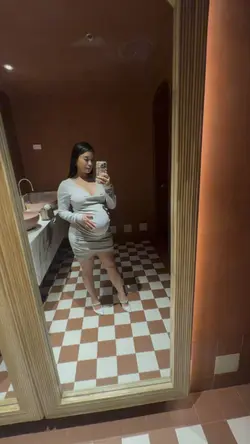 Proud preggy 🫄