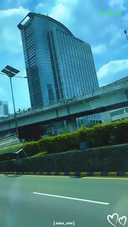TEMPAT PENUH CERITA