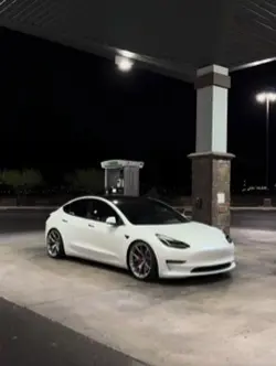 Tesla 😂