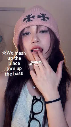 WE MASH UP THE 
