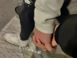 エンドロール風テンプレ 背景色違い