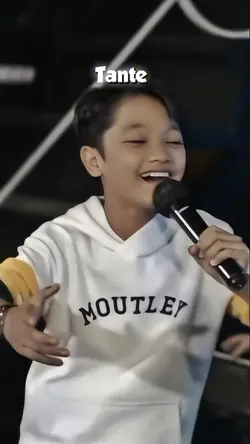 AKU RA MUNDUR TANTE