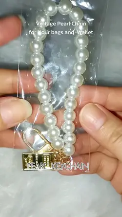 Trend Pearl keychain