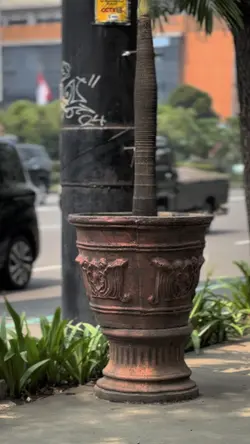 SIAPA MENYANGKA