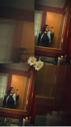 Mirror Selfie 
