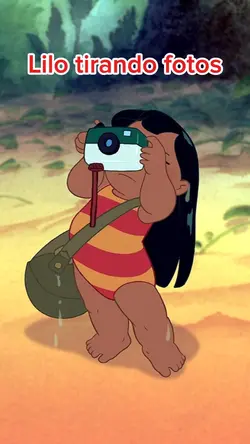 Lilo tirando fotos