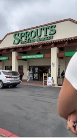 Grocery store wave