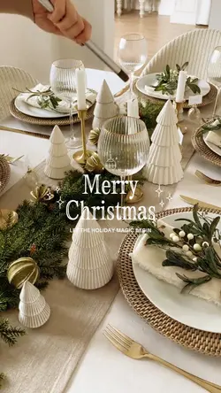 CHRISTMAS TABLE