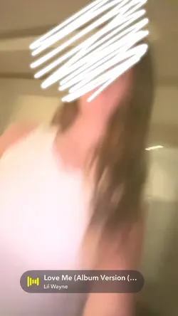 👅.
