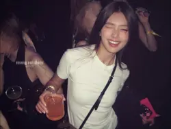 1 ảnh + màu