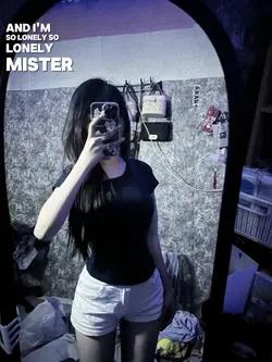 lonely 