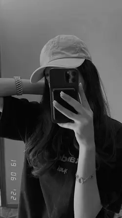 mirror selfie kecee