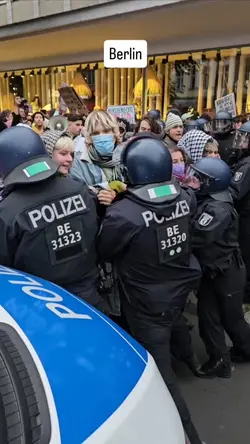 Polizisten gegen fas