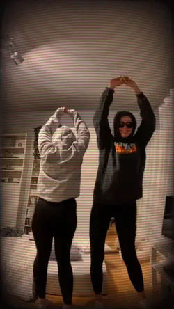Best friend dance