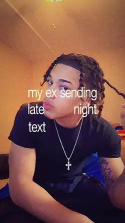 my ex sendin text