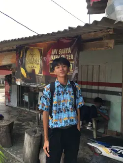 awas nanti jatoh 