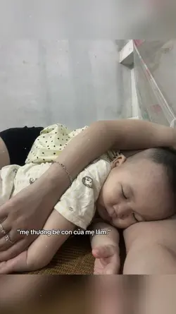 mẹ thương bé con