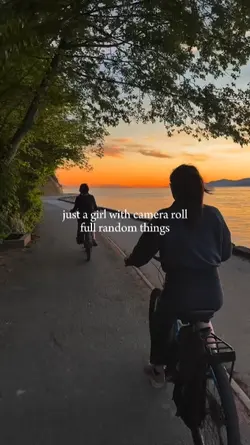 girl with camera rol