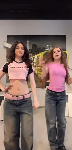 2 girls