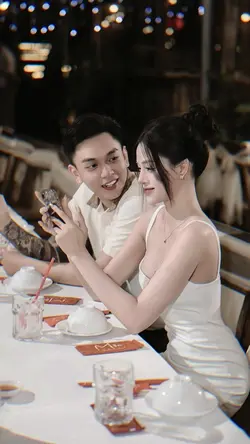 Phải chăng ta gặp gỡ