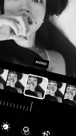 1 pic b&w tone