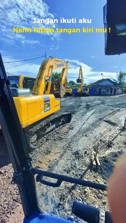 operator excavator 