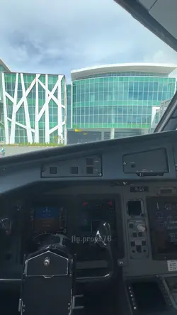 ✈️