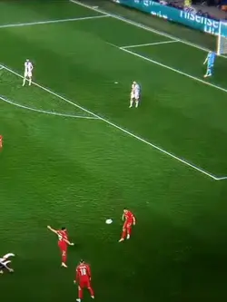 İZMİRDEN BİR FUTBOLC