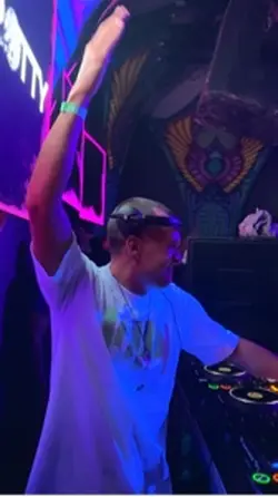 Night club temple 
