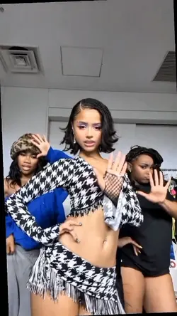 CHANEL - tyla