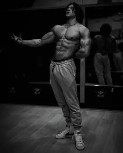 GYM POSE