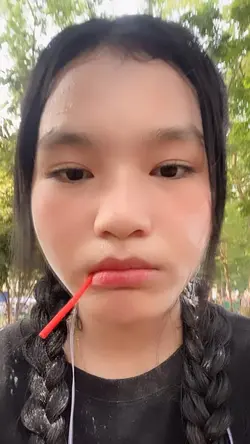 អូនគ្រាន់តែជាមនុស្សស្រី