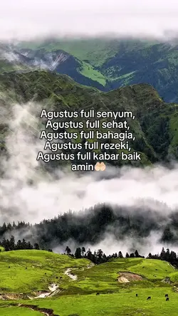Agustus full senyum