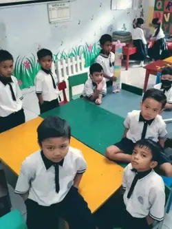 TREND MUKA POLOS