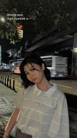 Wong ayu age nyedak 