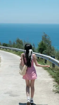 2 pics TV4706112051