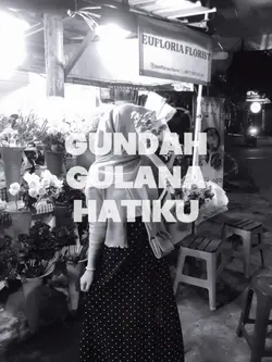 versi hitam putih