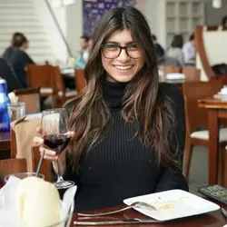 MIA KHALIFA
