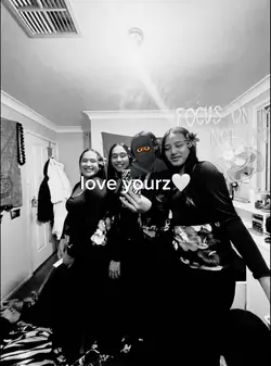 love yourz🤍