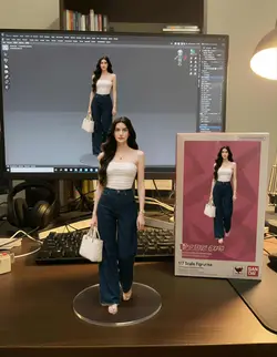 FIGURINE