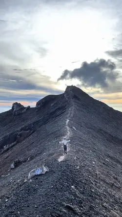aestetic gunung