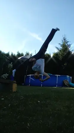 Machowe bokiem