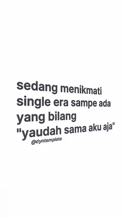 sedang menikmati