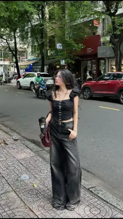 2 pics TV30301102042