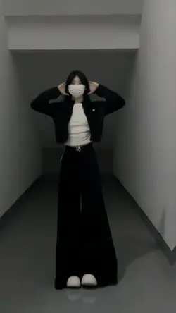Mẫu 1 video 3 ảnh