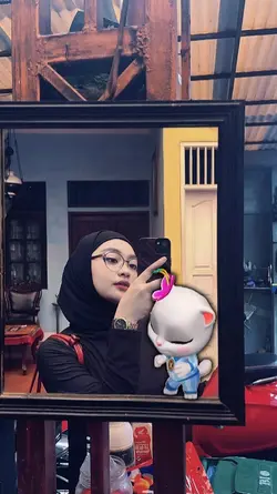 Angela tom