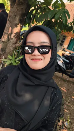 GLASSES TREND 