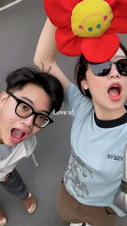 10 pict couple