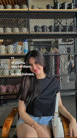 Disisimu aku terdiam